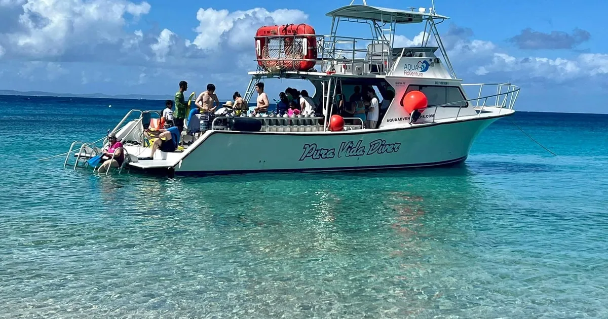From Fajardo: Culebra Boat and Snorkeling Tour with Lunch