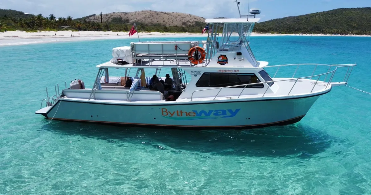 From Fajardo: Culebra Power Boat Snorkeling & Beach Tour